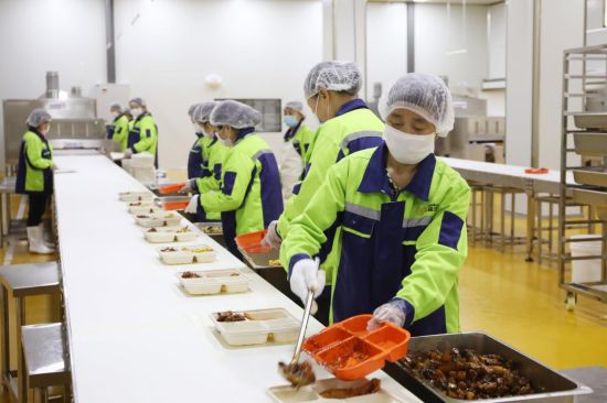 【人民網】天長:&ldquo;中央廚房&rdquo;精心配餐 做好防疫后勤保障